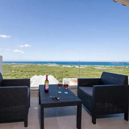 Apartahotel Petras