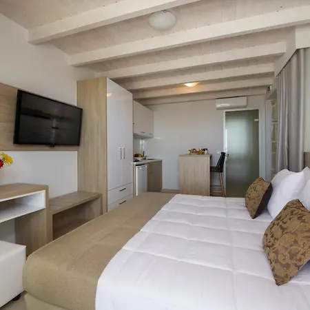 Aparthotel Petras