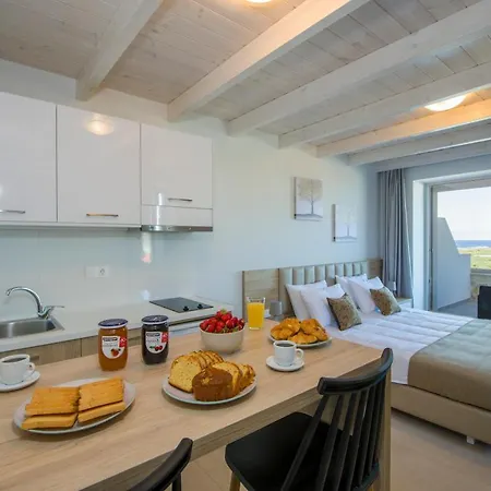 Aparthotel Petras *