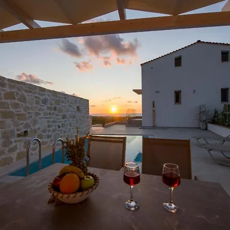 Aparthotel Petras *