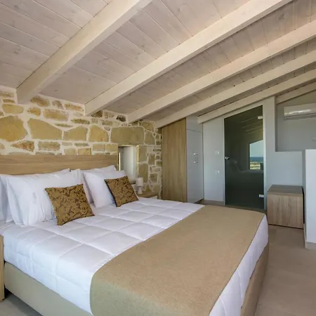 Petras Aparthotel *
