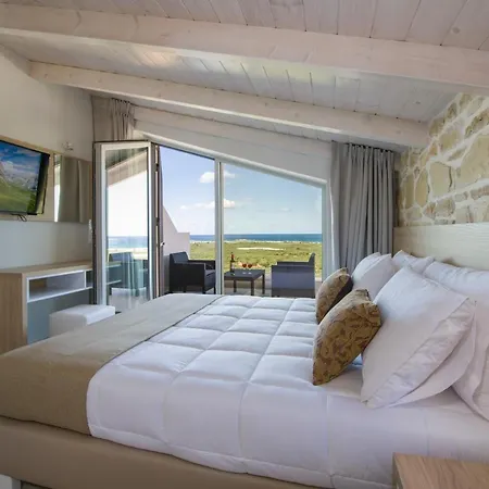 Aparthotel Petras
