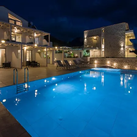 Aparthotel Petras *