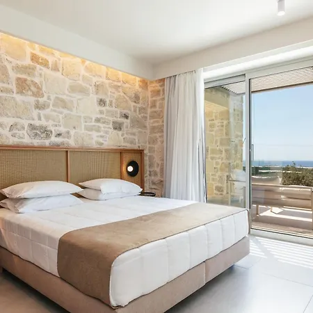 Petras Aparthotel *